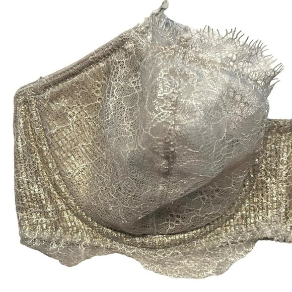 VICTORIA’S SECRET DREAM ANGELS PUSH UP BRA NO PADDING SIZE 32D - Picture 4 of 10